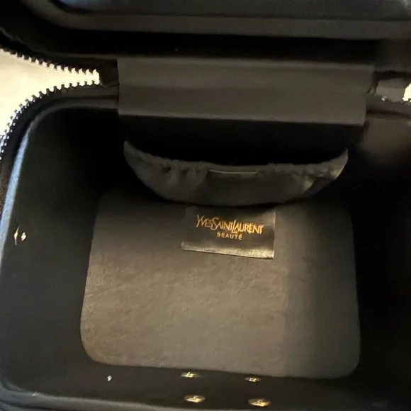 Saint Laurent GWP Cosmetic Case w/Card Holder - Picture 4 of 4